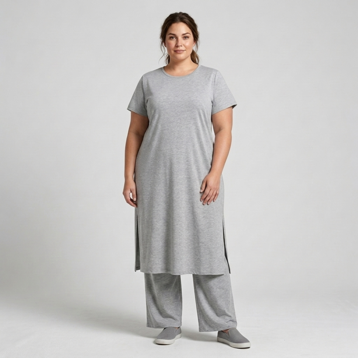 Plus size two-piece set for women with long tunic and loose pants